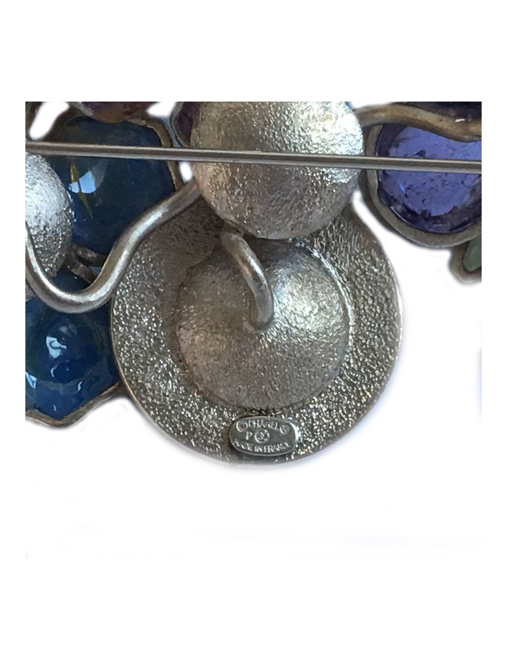 Couture CHANEL brooch in molten glass, rhinestones and black enamel