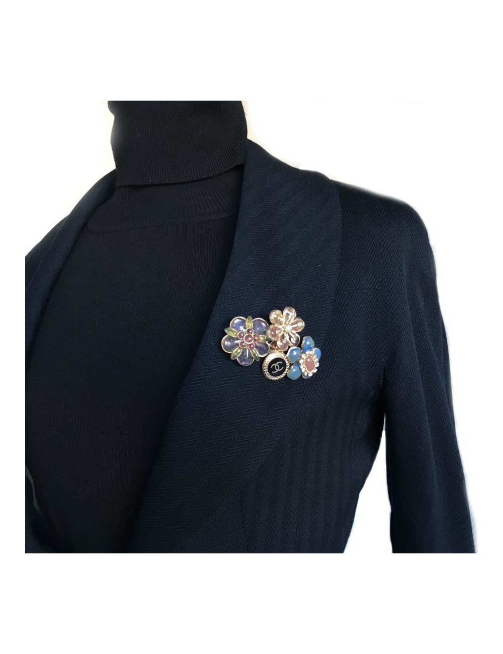 Broche Couture CHANEL en pâte de verre