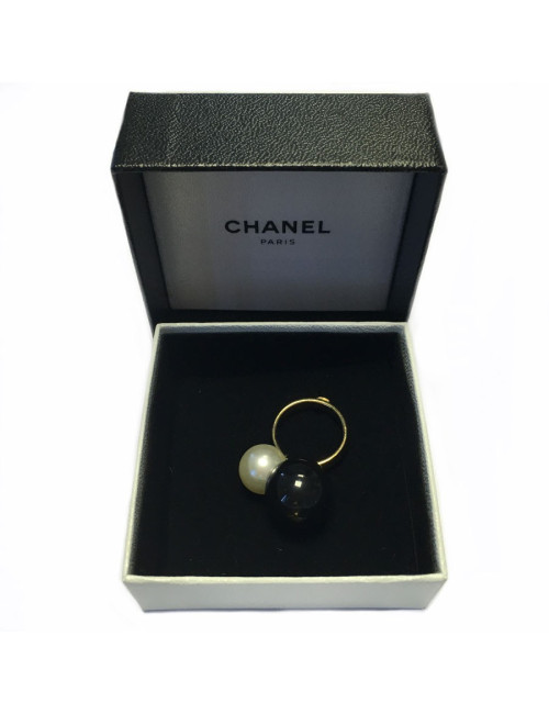 Ring CHANEL T 53.5 beads black and white