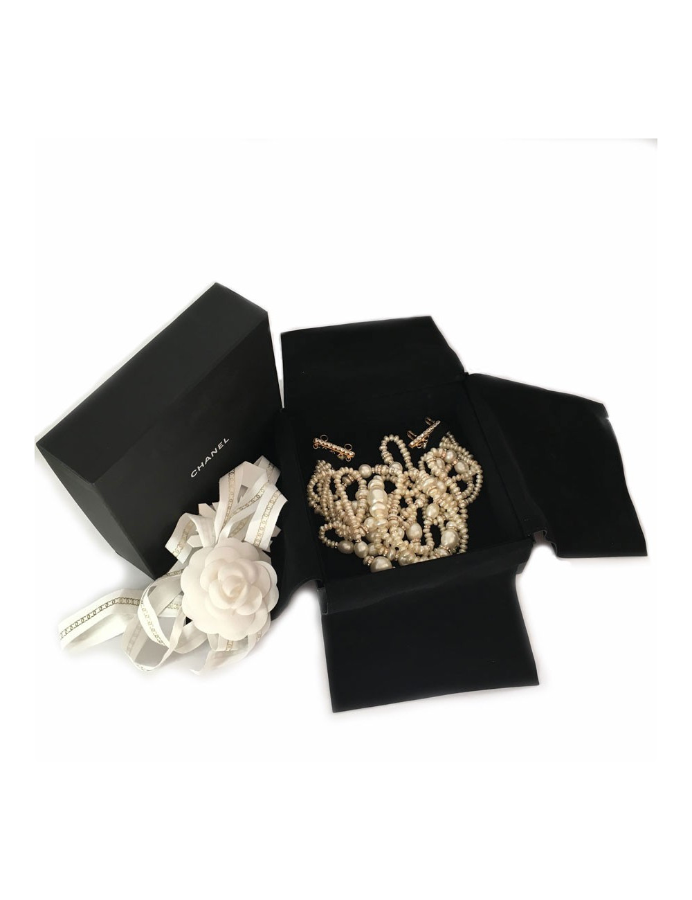 Long collier Couture  CHANEL  5 rangs  perles nacrées