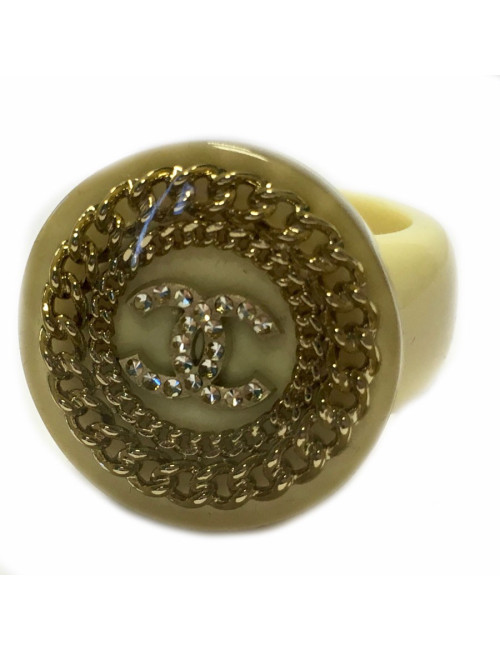 Bague CHANEL T53  crème avec inclusions de chaînes et CC en strass