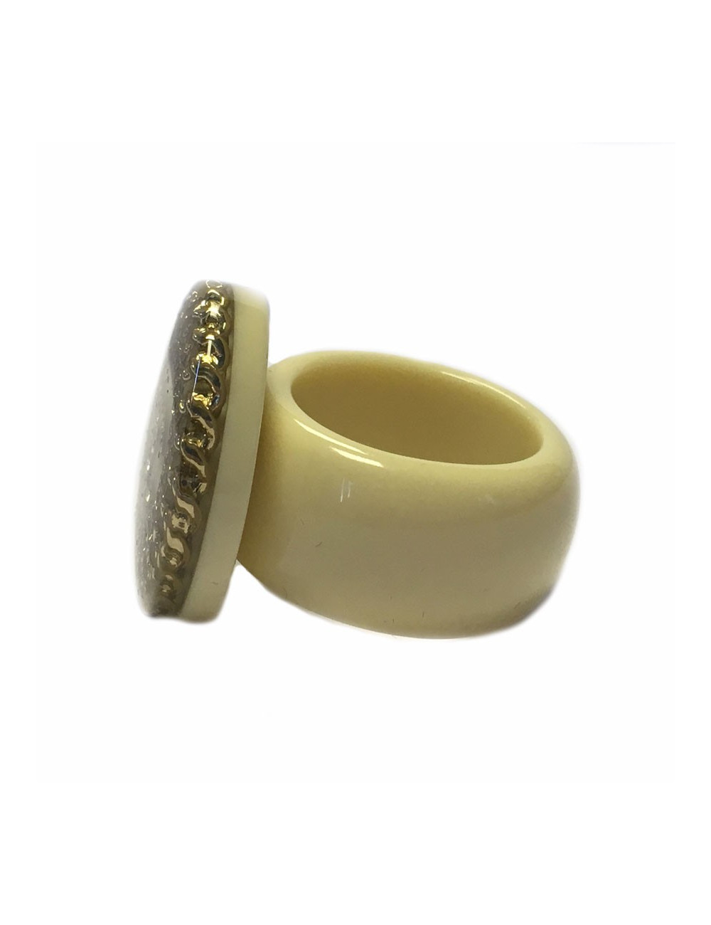 Bague CHANEL T53  crème avec inclusions de chaînes et CC en strass