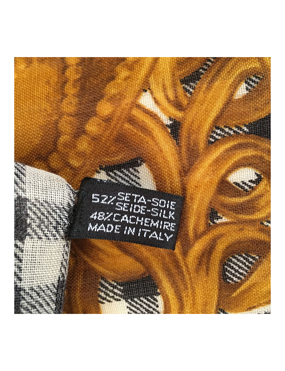 Square silk CHANEL Collector