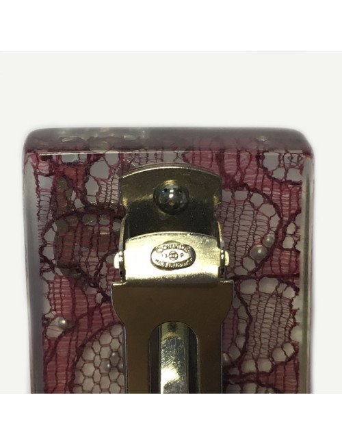 Barrette à cheveux CHANEL inclusion de dentelle rose et perles nacrées