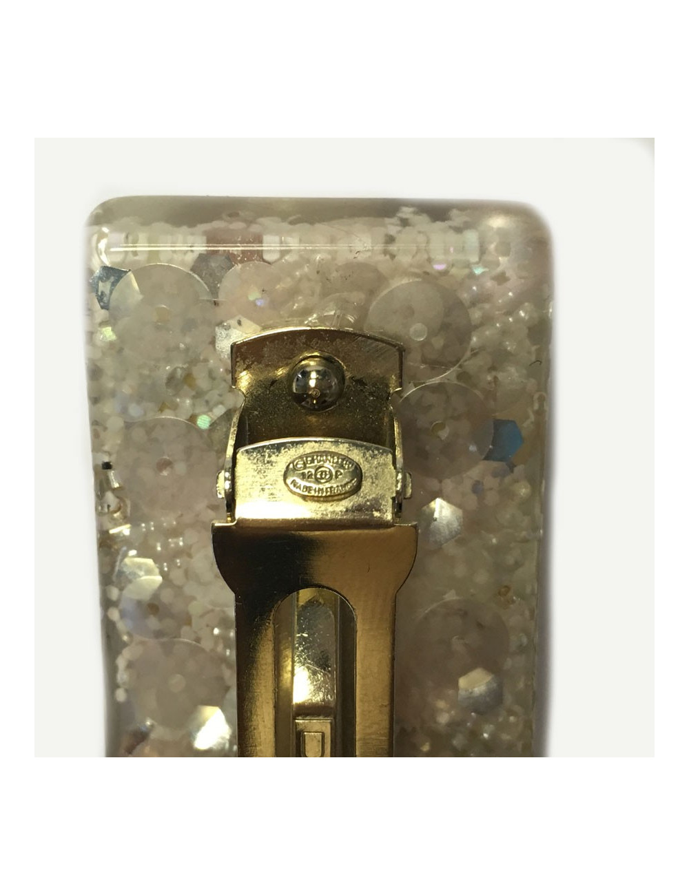 CHANEL inclusions of pearly beads and Golden sparkle hair bar