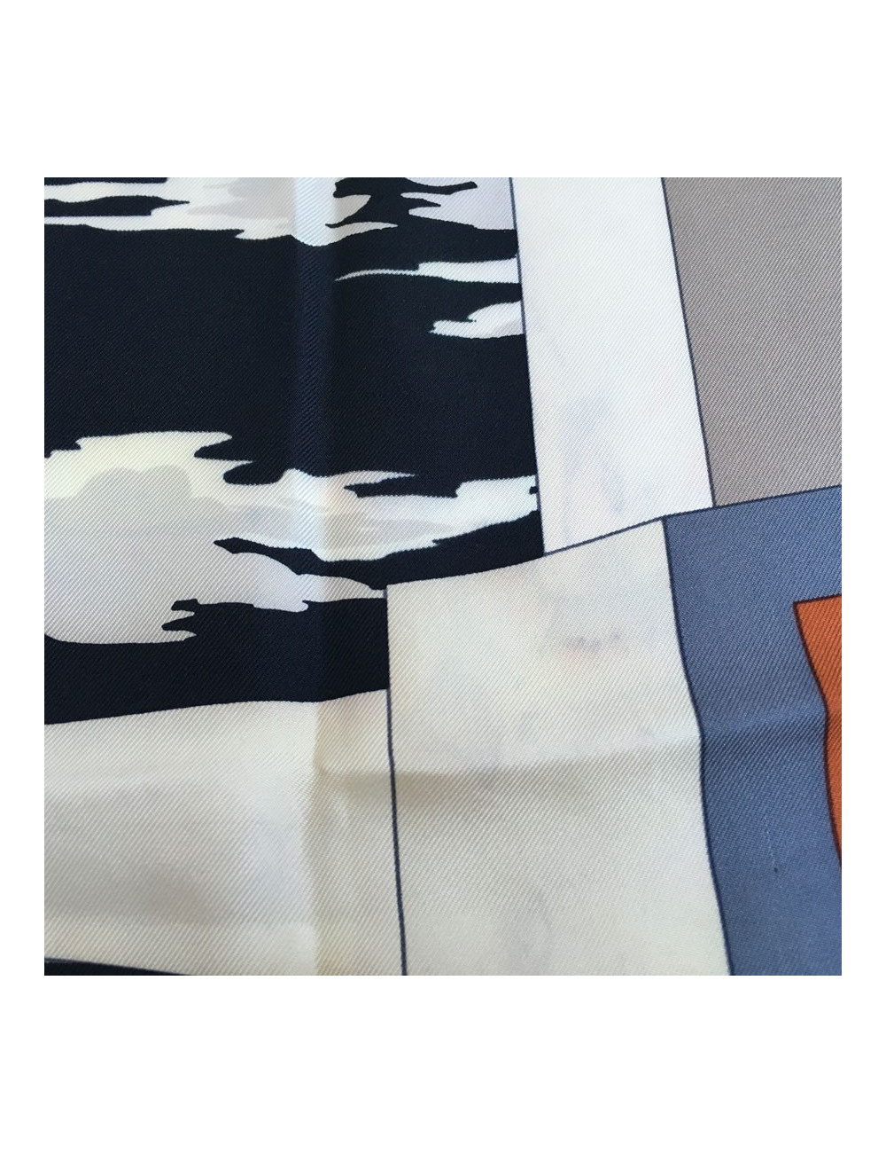 HERMES A.M. CASSANDRE for HERMES square silk