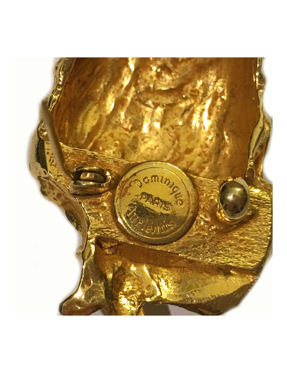 Broche DOMINIQUE AURIENTIS pomme de pin dorée