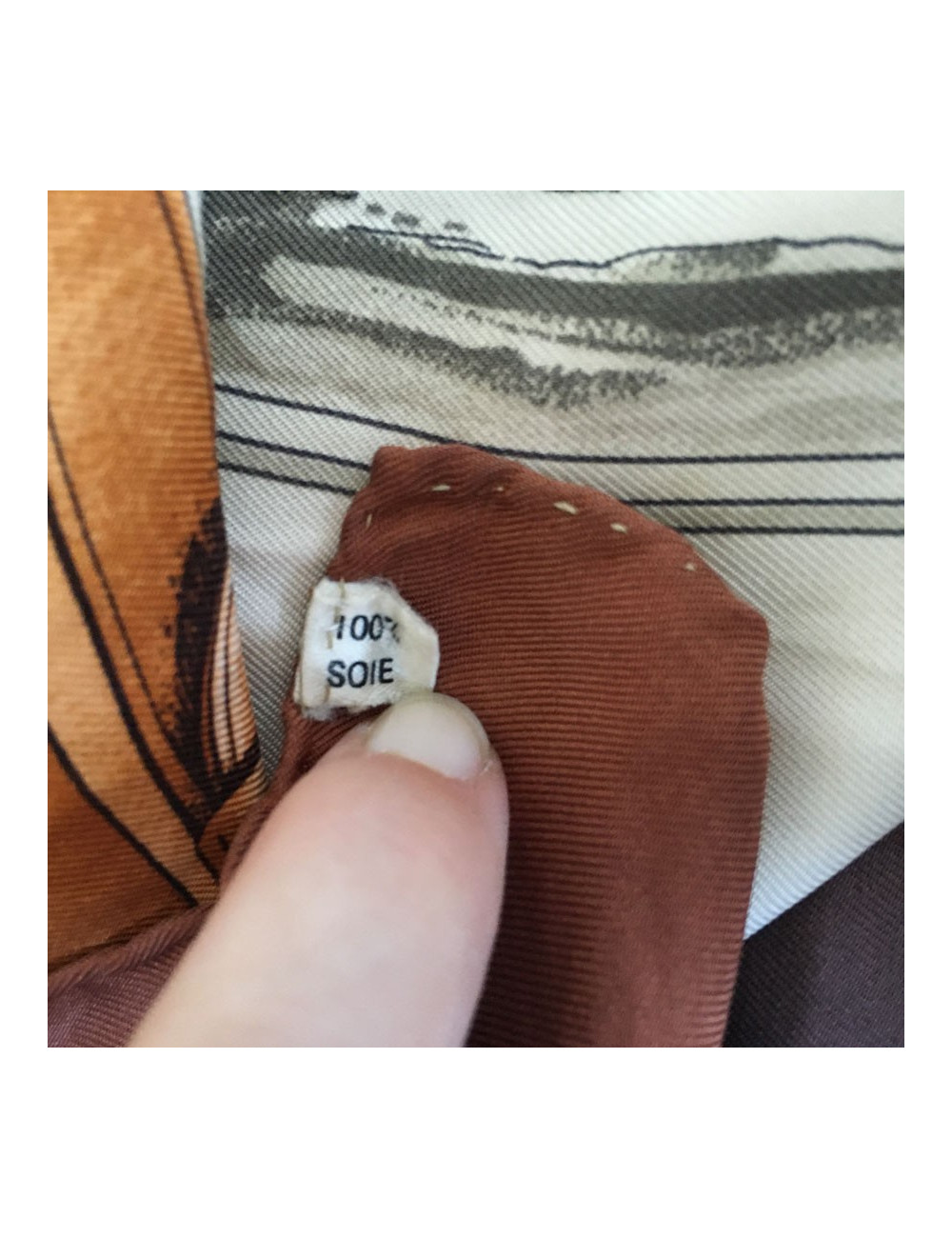 Square HERMES "Carrick to pump" Brown silk