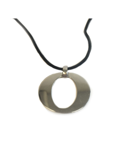 Pendentif DIOR argenté sur cordon noir