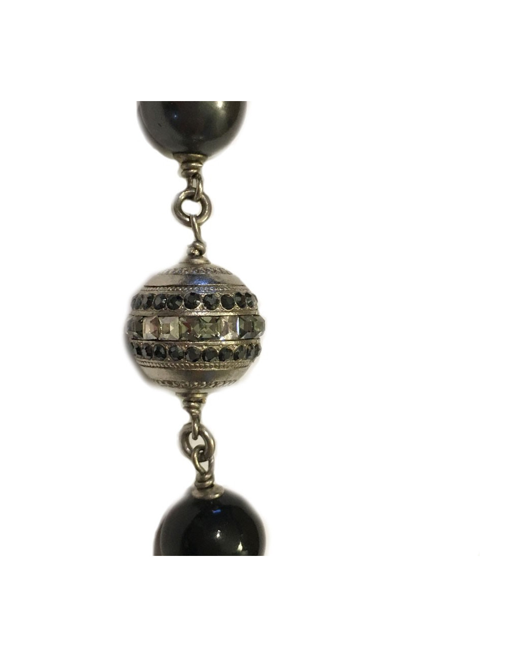 CHANEL necklace with pearls