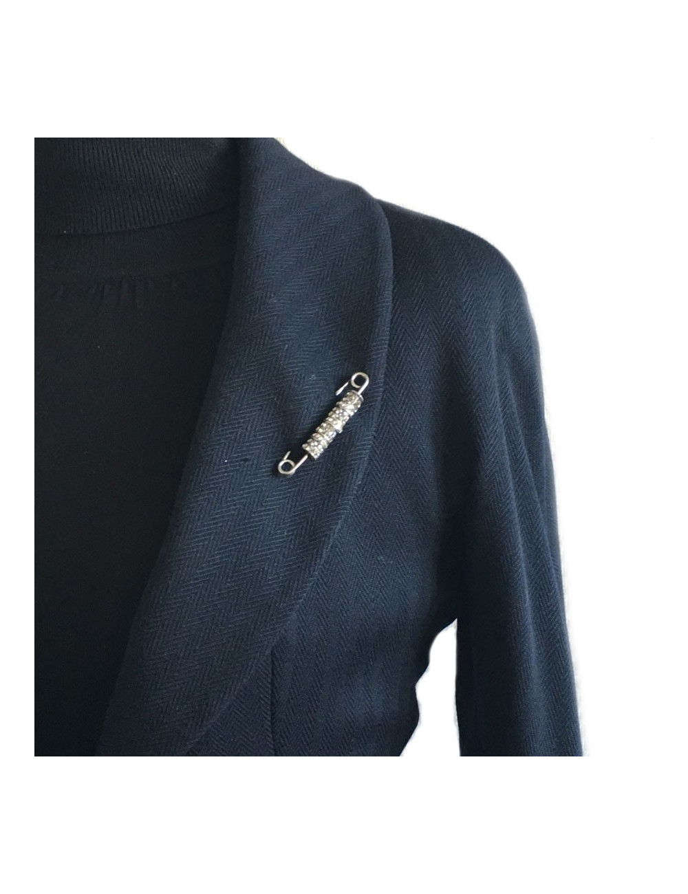 Broche épingle LANVIN en métal argenté et strass