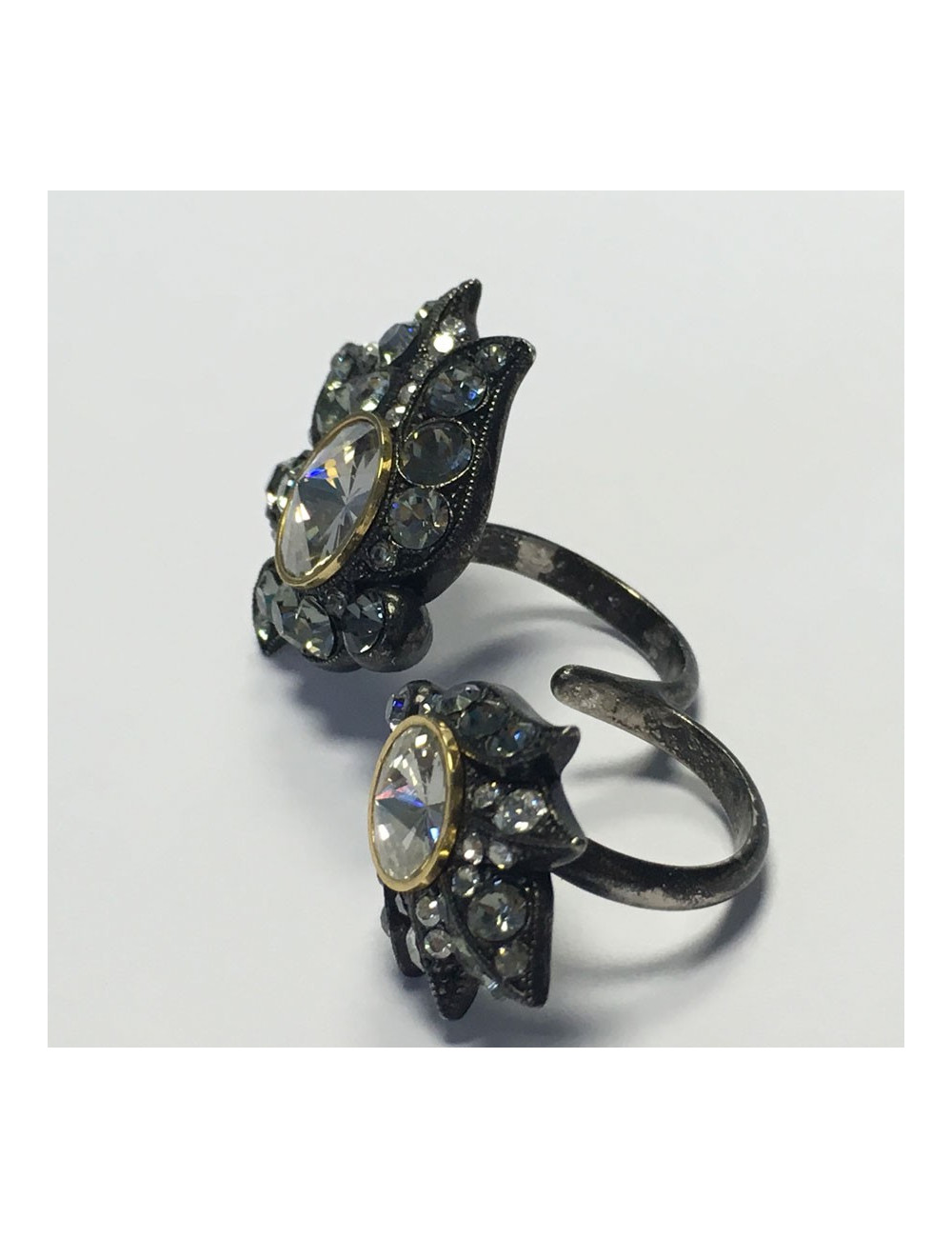 Bague LANVIN 2 doigts en ruthénium et strass 