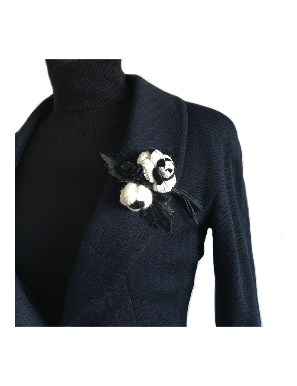 CHANEL brooch in white tweed and black fabric