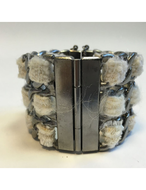 CHANEL cuff in silver and white tweed