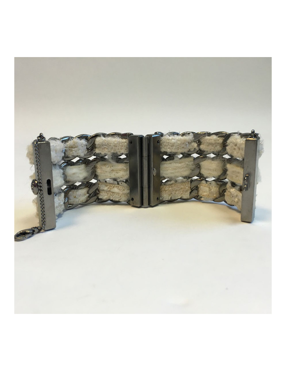 CHANEL cuff in silver and white tweed