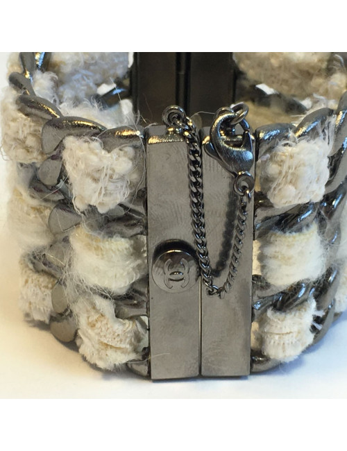 CHANEL cuff in silver and white tweed