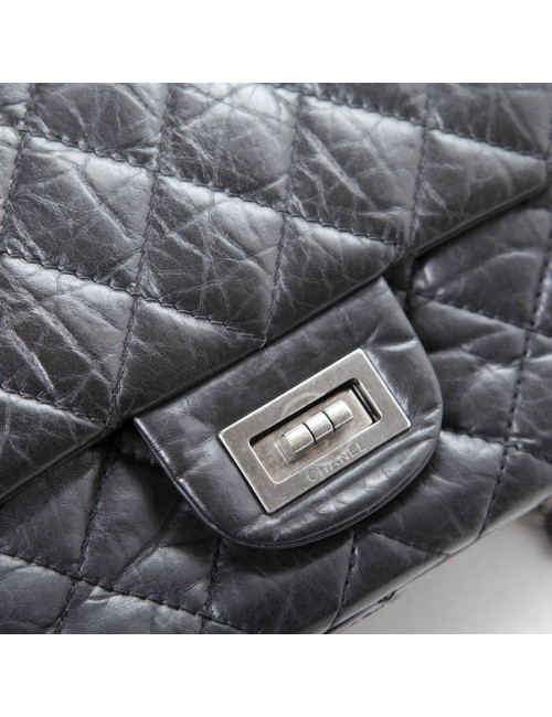 Sac 255 CHANEL cuir veilli noir