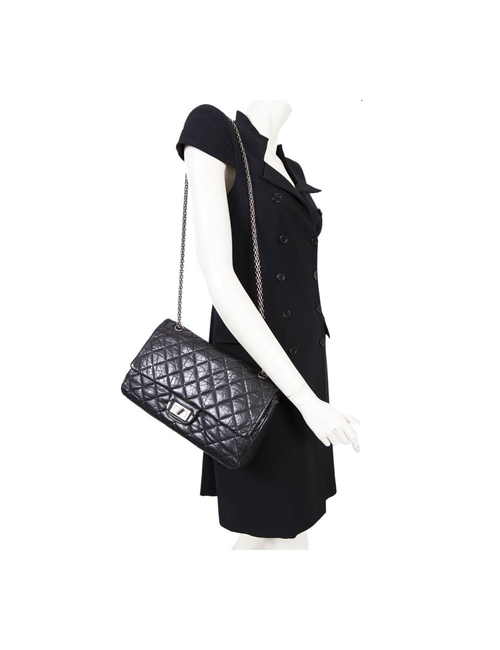 Sac 255 CHANEL cuir veilli noir