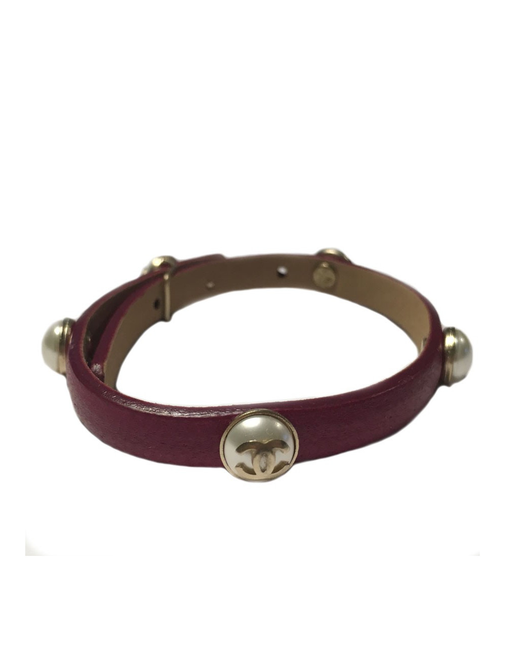 Bracelet CHANEL en cuir fuchsia et demi perles nacrées