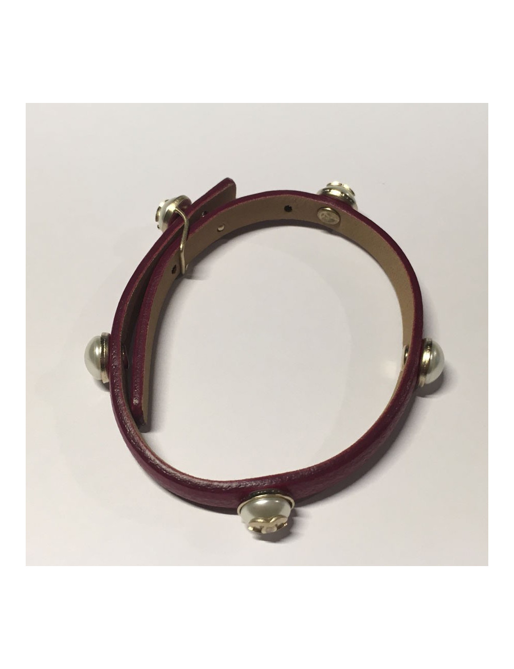 Fuchsia leather CHANEL bracelet and a half Pearly beads