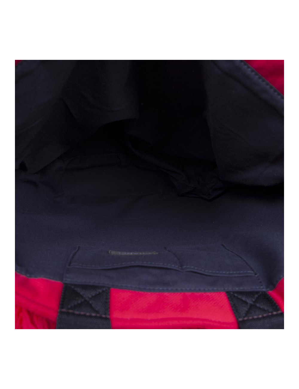 Sac de plage CHANEL et sa serviette éponge fushia