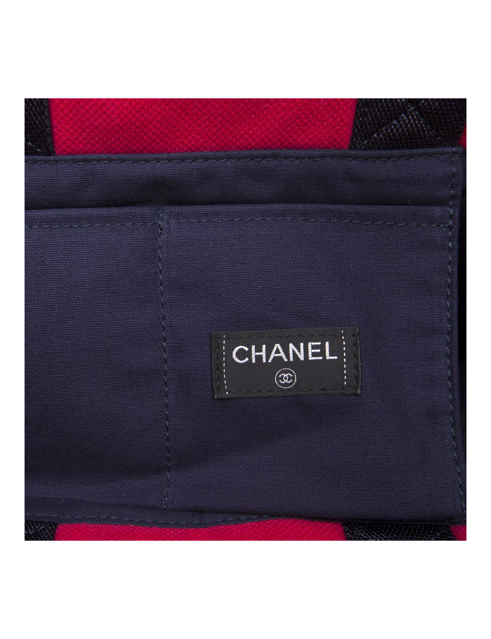 Sac de plage CHANEL et sa serviette éponge fushia