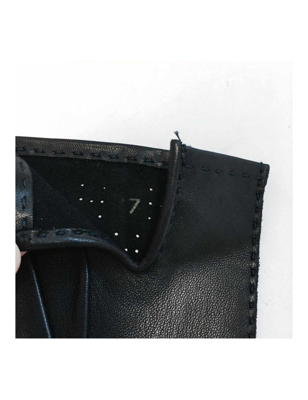 Gants HERMES en cuir bleu foncé perforé