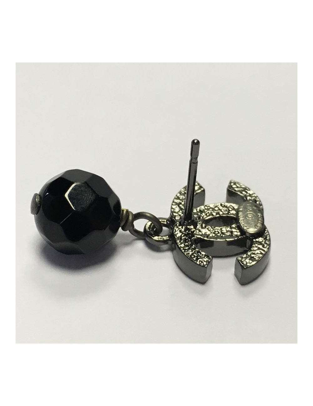 Clous d'oreilles ruthénium CHANEL