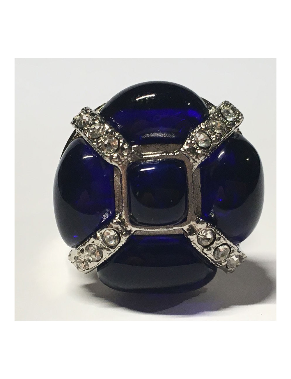 Bague CHANEL haute couture T53 en strass blanc et résine bleue nuit