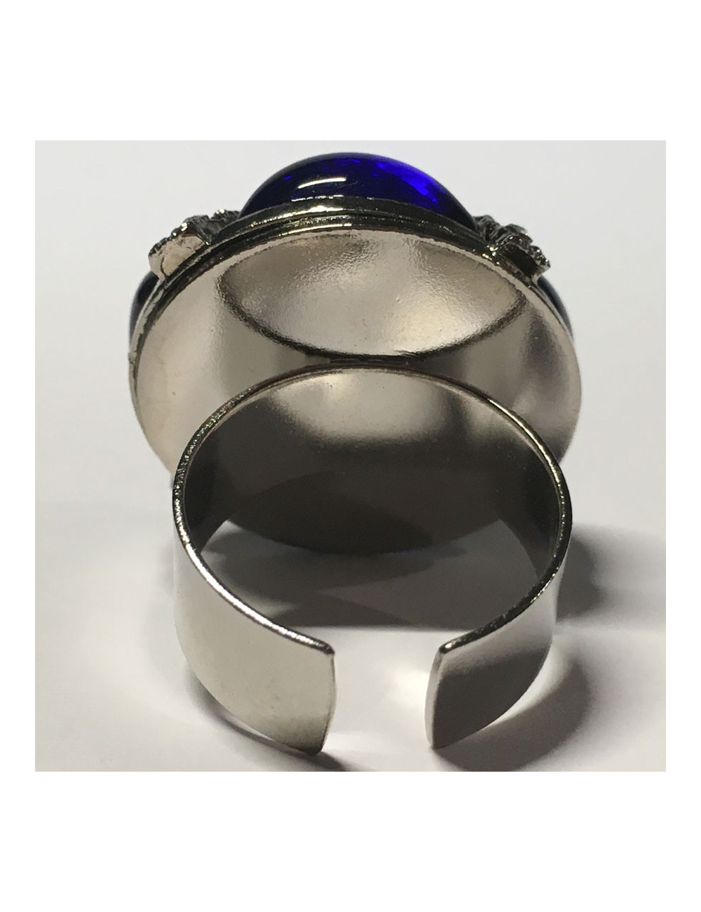 Bague CHANEL haute couture T53 en strass blanc et résine bleue nuit