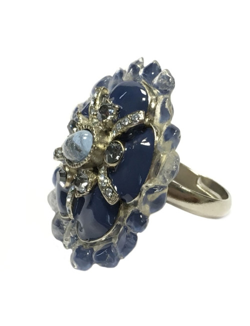 Bague CHANEL haute couture T 52 argentée, strass et résine bleue