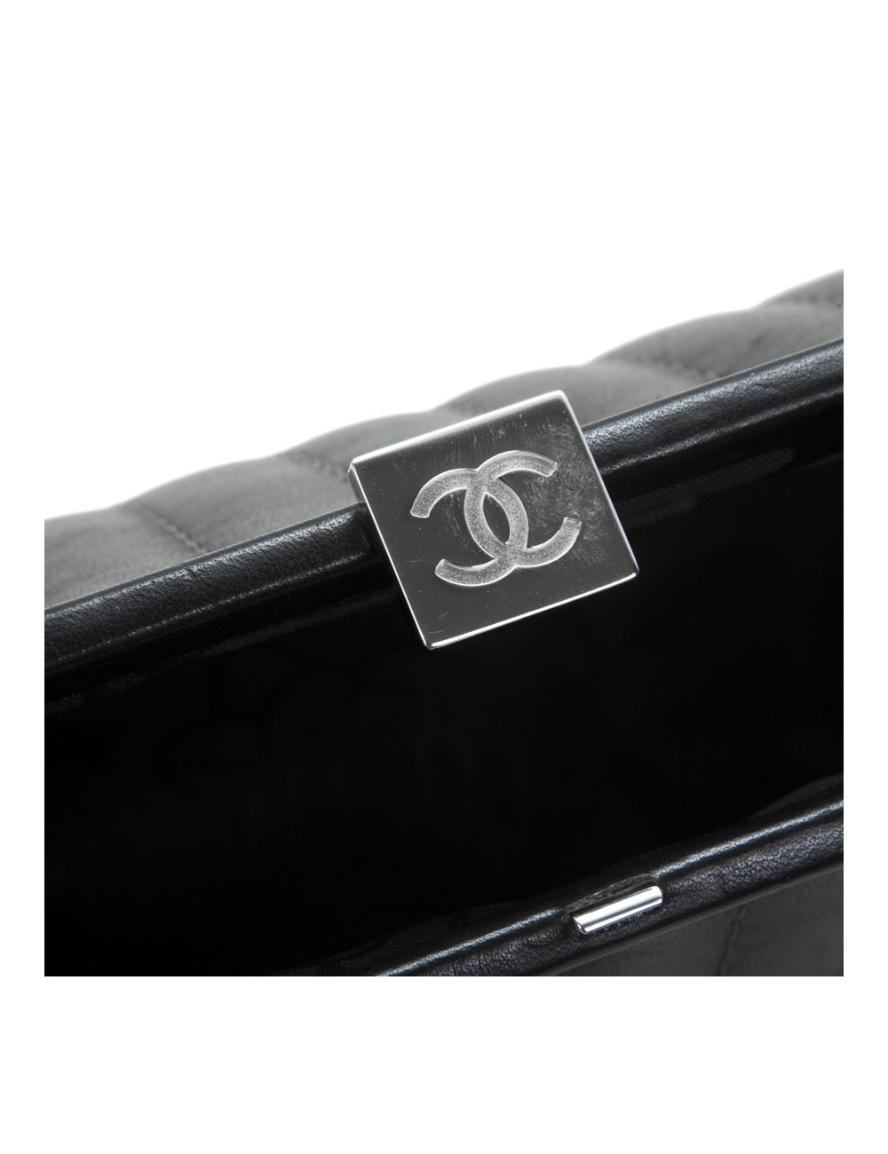 Pochette CHANEL cuir d'agneau lisse noir