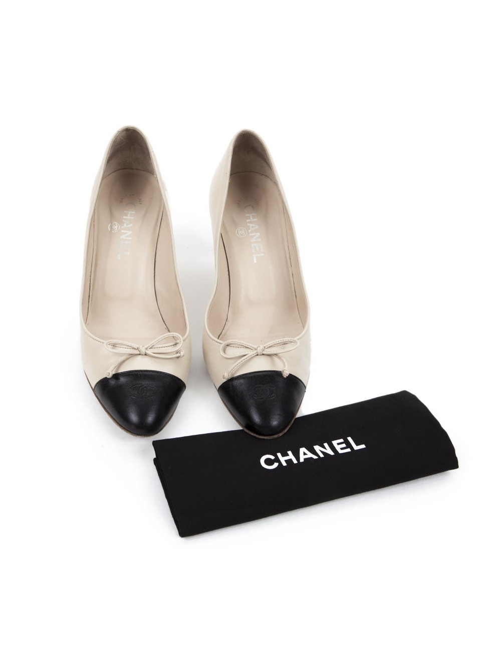 Escarpins CHANEL T39,5 bicolore