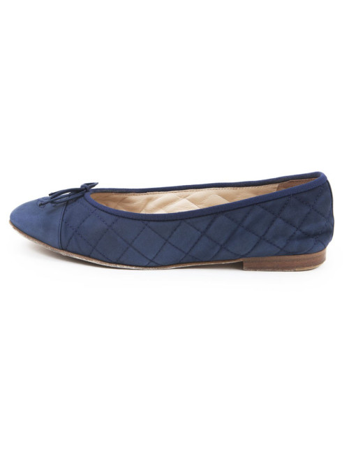 CHANEL T39 blue padded nubuck leather ballerinas