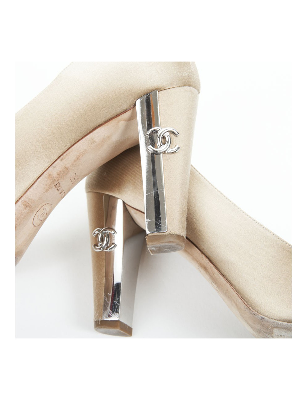 Shoes CHANEL T 39 two-tone satin silk