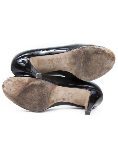 Escarpins CHANEL  T 39.5 C cuir verni noir