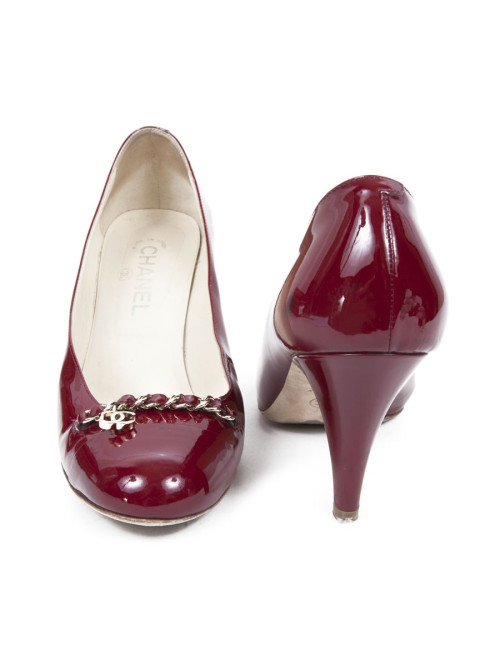 Escarpins CHANEL t 39.5 C cuir verni bordeaux