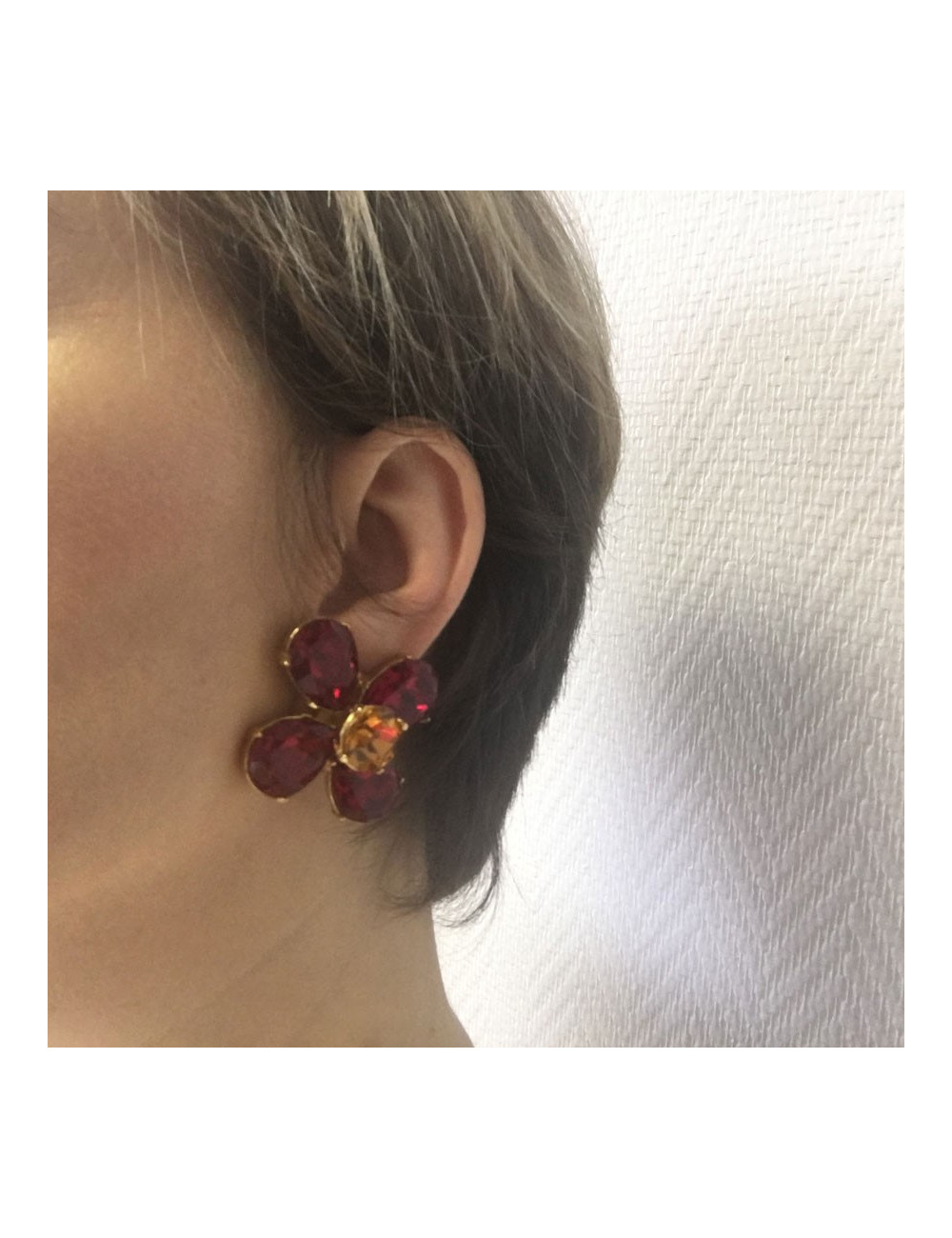 YSL pin and clips of YVES SAINT LAURENT vintage ear ornament