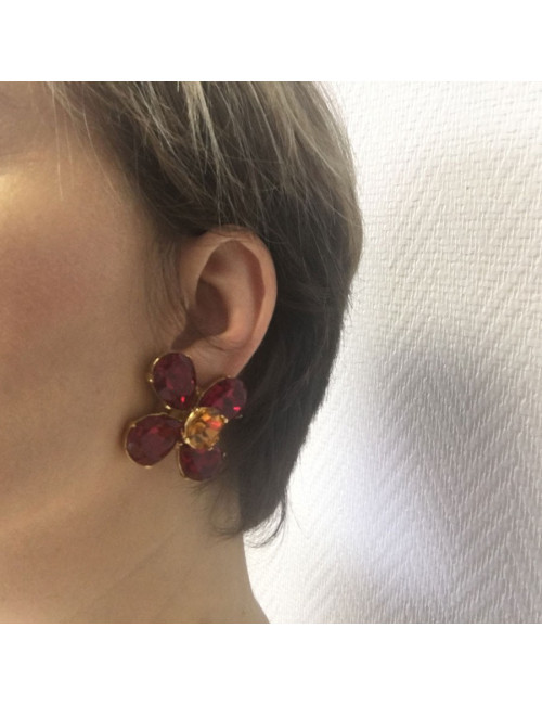 YSL pin and clips of YVES SAINT LAURENT vintage ear ornament