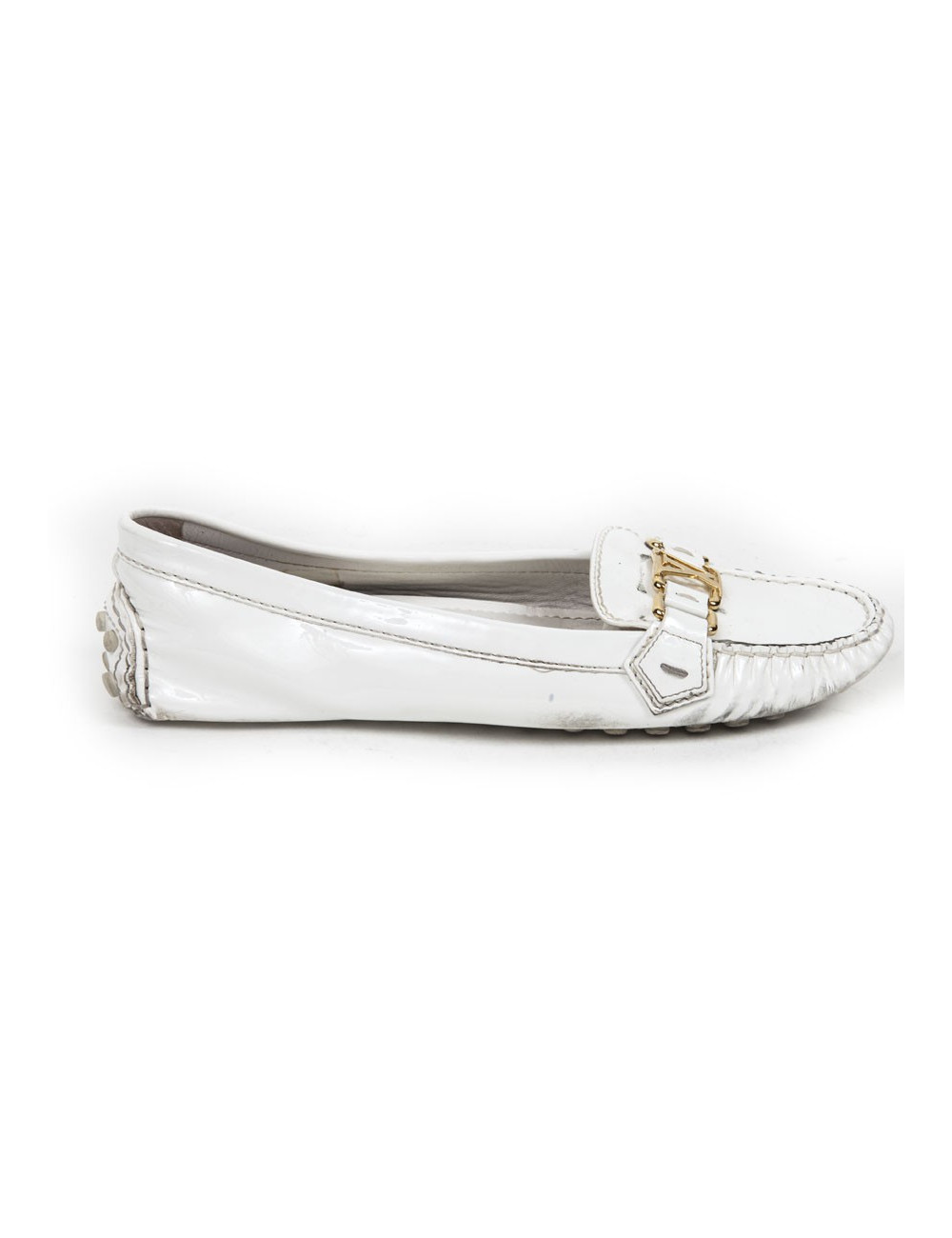 LOUIS VUITTON T39 white patent leather loafers