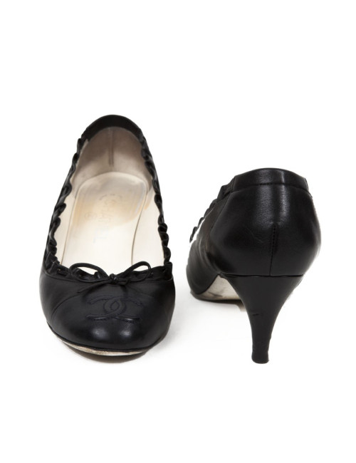 Escarpins CHANEL cuir noir T39
