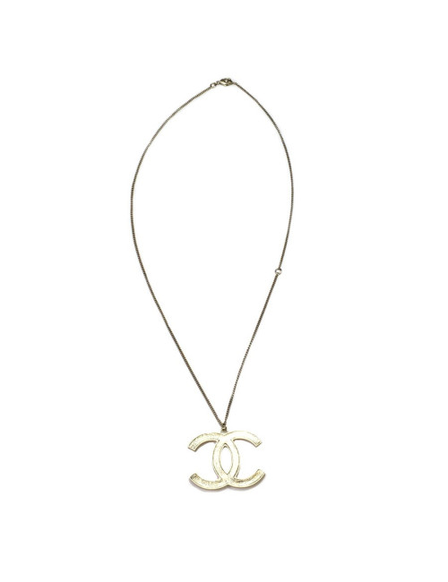 XXX Collier CHANEL "CC" en métal or pâle