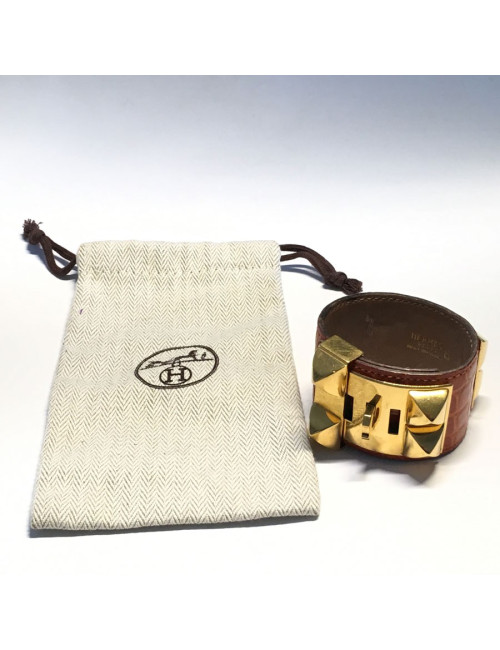 Manchette Médor HERMES en crocodile orange et bijouterie dorée