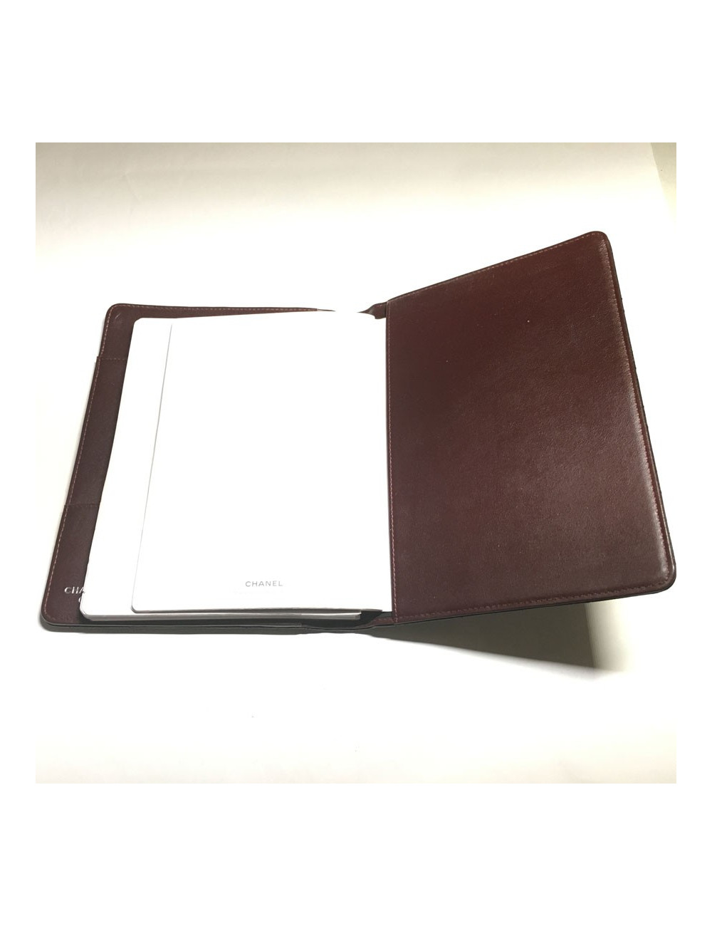 Porte agenda CHANEL en cuir matelassé noir