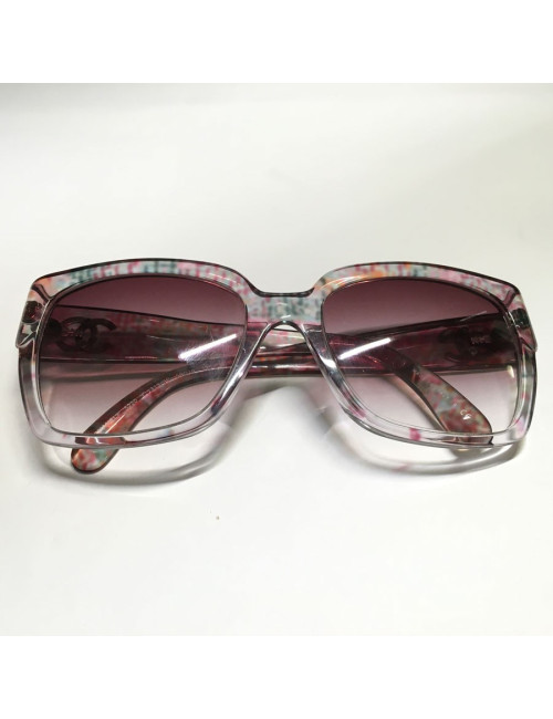 Lunettes de soleil CHANEL roses