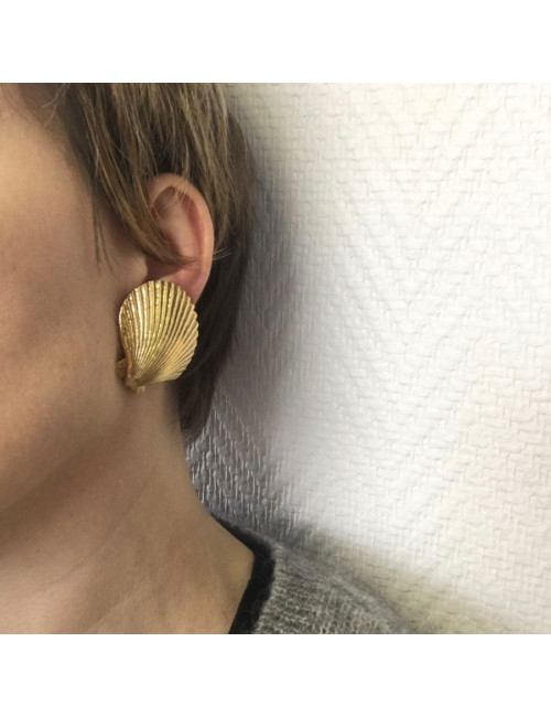 Boucles d'oreille clips YVES SAINT LAURENT  YSL coquilles