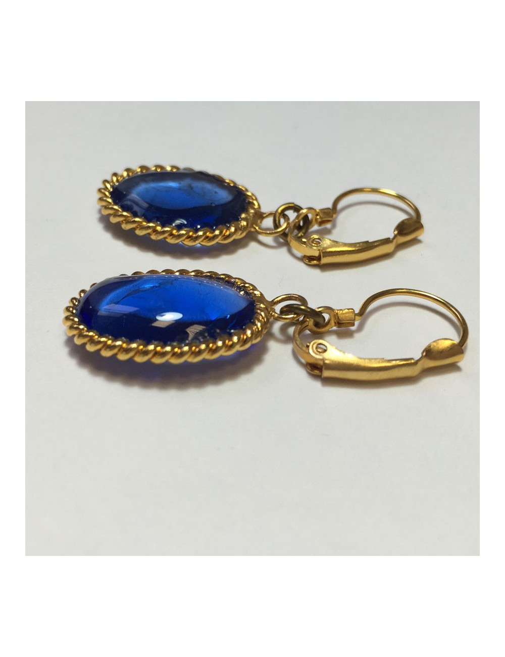 Boucles d'oreille clous MARGUERITE de VALOIS