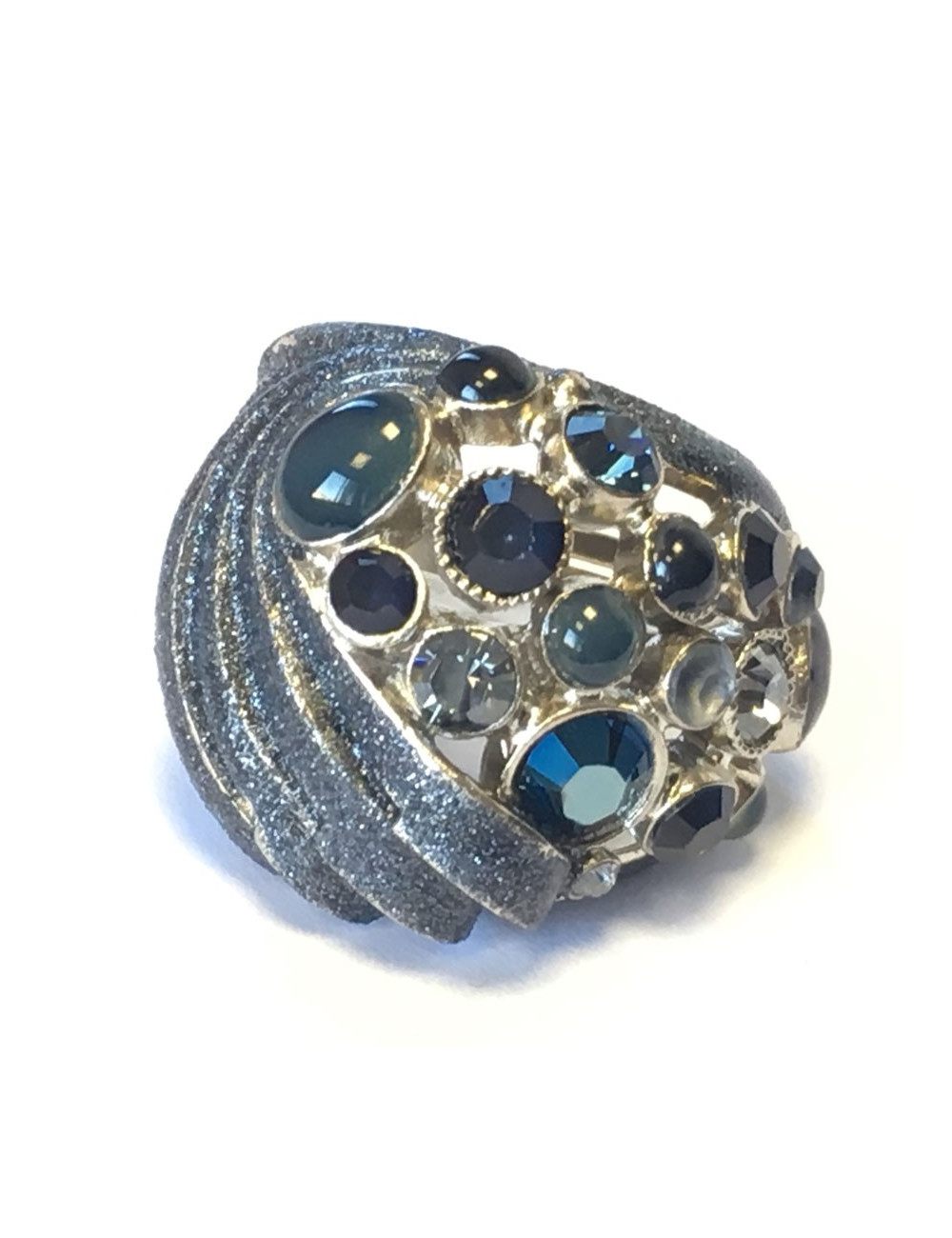 Bague CHANEL haute couture T51 en métal argenté strass et pierres bleues