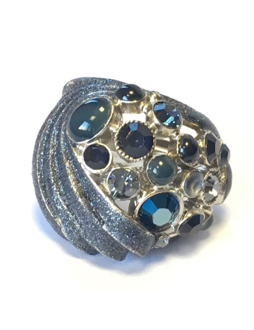 Bague CHANEL haute couture T51 en métal argenté strass et pierres bleues