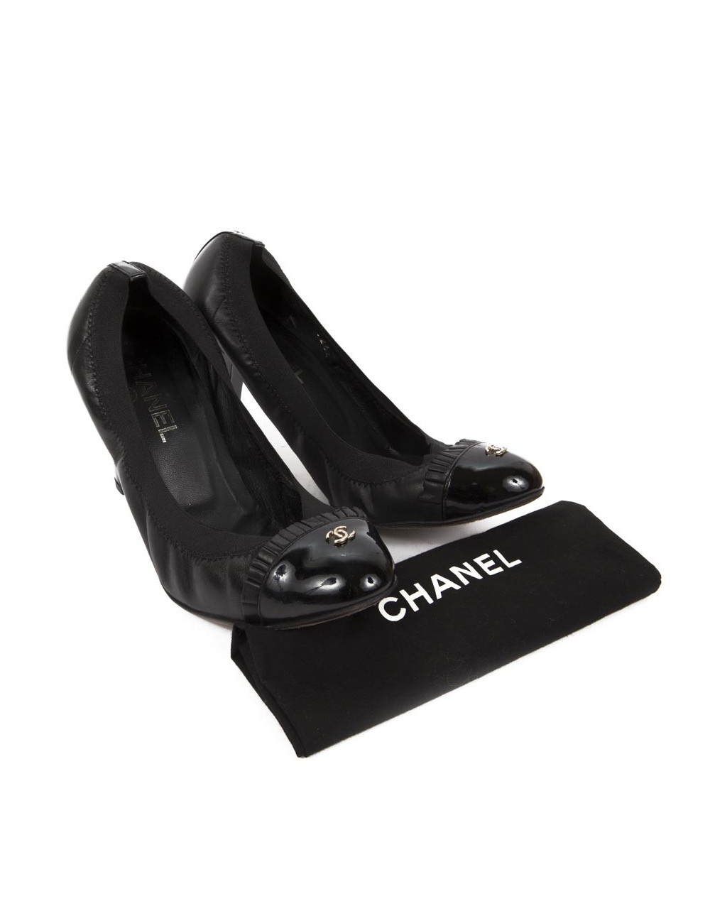 Escarpins CHANEL T 38C cuir noir et verni